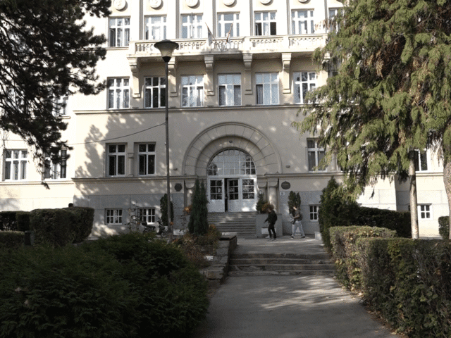 Zbog preteranog korišćenja modernih tehnologija gube se kontakti u porodici